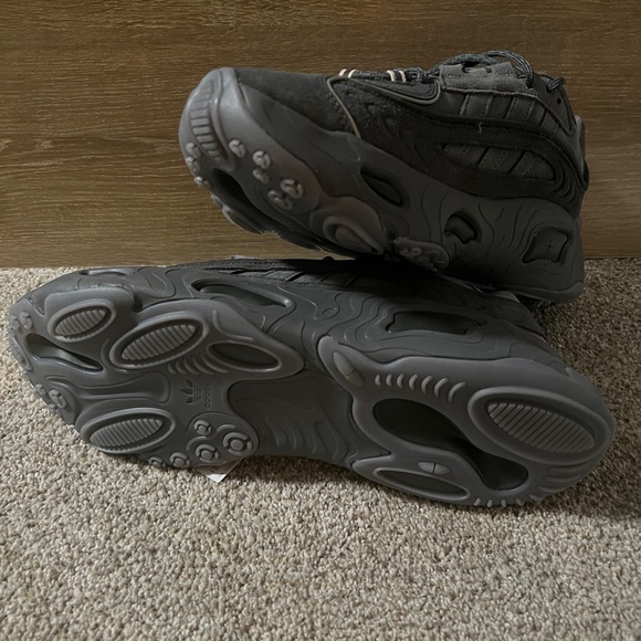 Adidas OZ Nova men’s size 11 New with Tags. - Picture 2 of 4